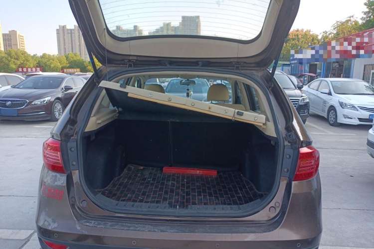 Used Brilliance V5 2012 1.5T Manual Two-Wheel Drive Luxury Version