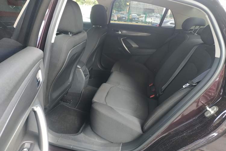 Used DS 5LS 2014 1.8L automatic Comfort version VTi140