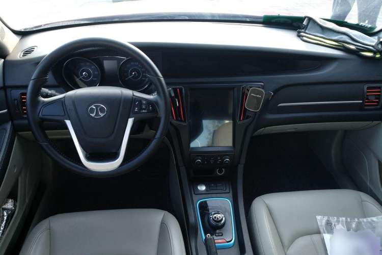 Used BAIC New Energy EU 2016 EU260 Enjoy Edition
