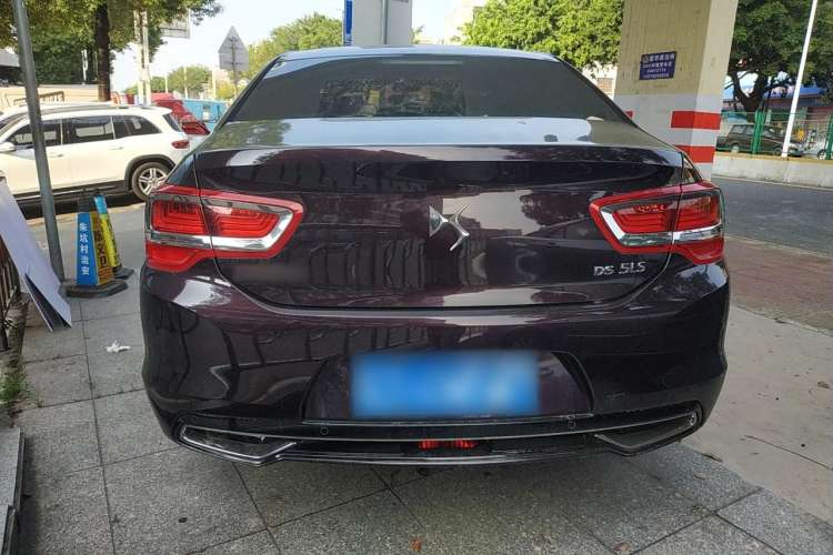 Used DS 5LS 2014 1.8L automatic Comfort version VTi140