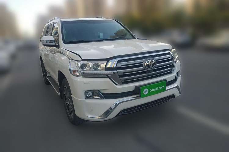 Used Toyota Land Cruiser 2016 4.0L Automatic VX Front Right 45 Deg