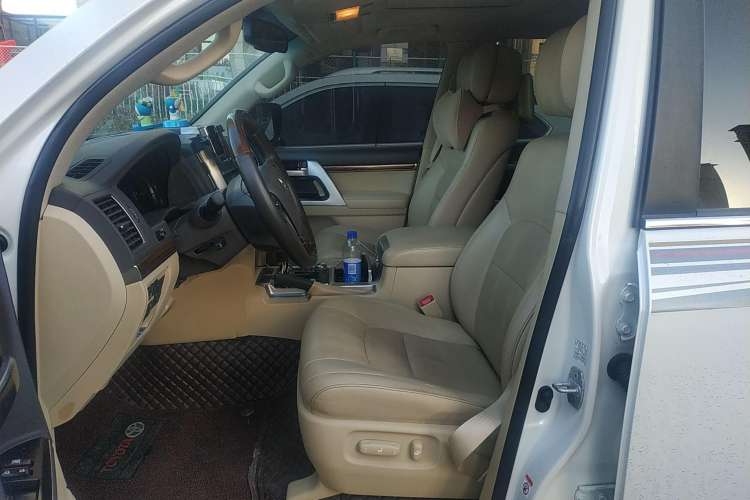 Used Toyota Land Cruiser 2016 4.0L Automatic VX Left Front Seat