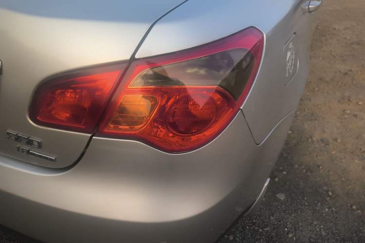 Used Roewe 550 2012 550 1.8L Automatic Value Edition Right Rear Taillight