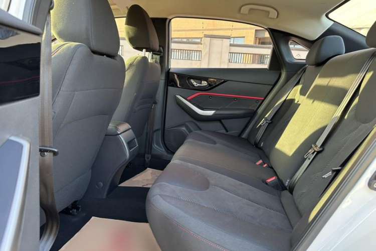 Used Venucia D60 2020 1.6L Entry Manual Comfort Edition
