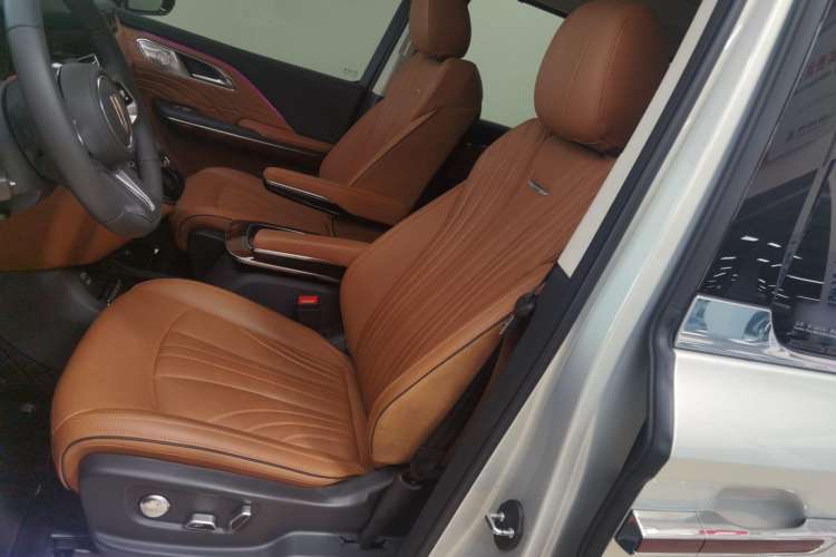 Used Hongqi HQ9 2023 2.0T Smart Connect Flagship Edition
