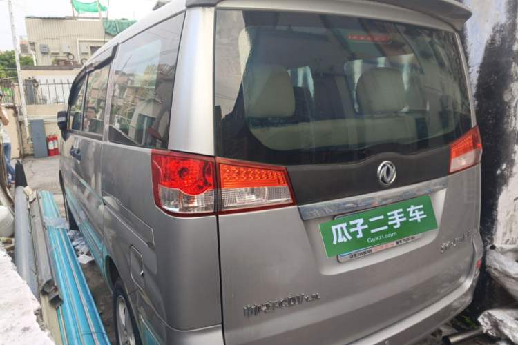 Used Dongfeng Shuaike 2013 Revised Version 1.5L Manual Comfort Trim 7 Seats China IV Standard