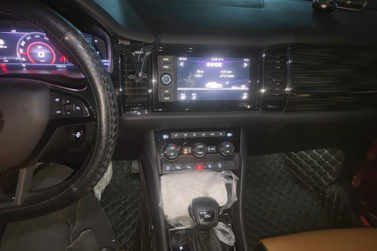 Used Skoda Kodiaq GT 2019 TSI330 Two-Wheel-Drive Luxury Edition China V Standard Audio And AC Panel