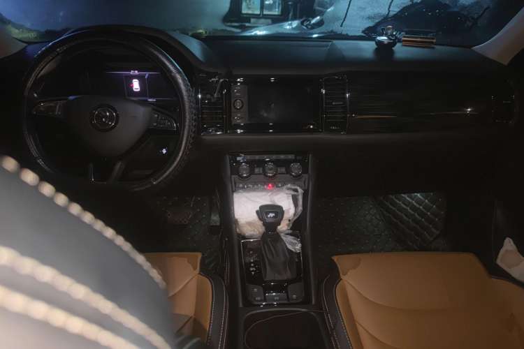 Used Skoda Kodiaq GT 2019 TSI330 Two-Wheel-Drive Luxury Edition China V Standard Center Console