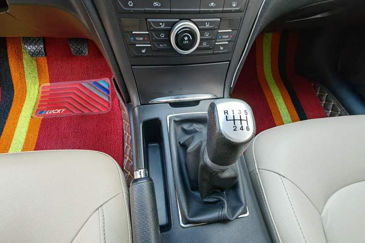 Used Bestune B70 2016 2.0L manual luxury edition
