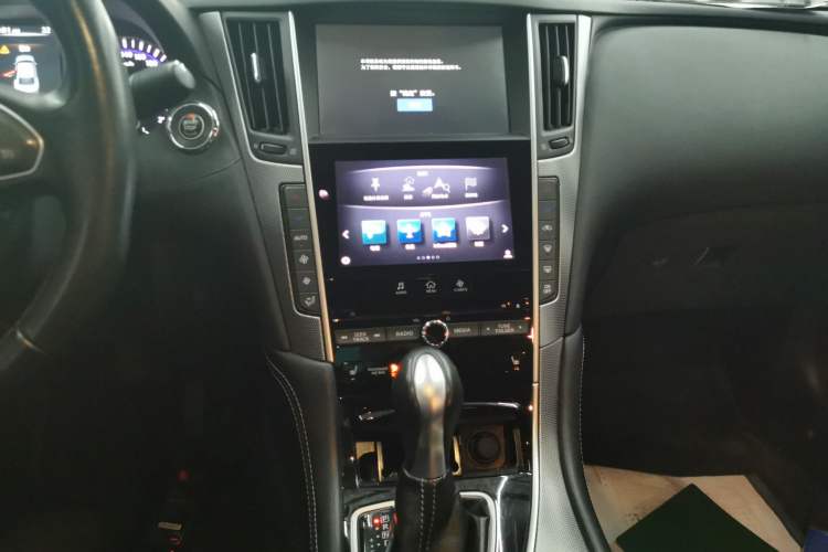 Used Infiniti Q50 2014 2.0T Luxury Edition Audio And AC Panel