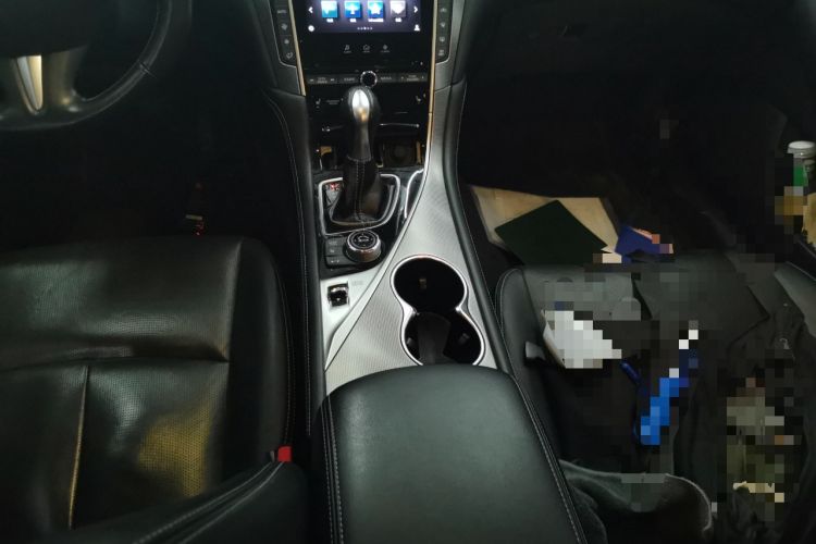 Used Infiniti Q50 2014 2.0T Luxury Edition Gear Lever