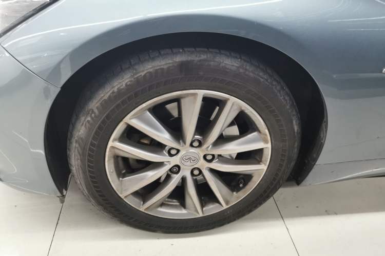 Used Infiniti Q50 2014 2.0T Luxury Edition Left Front Wheel Hub