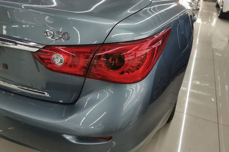 Used Infiniti Q50 2014 2.0T Luxury Edition Right Rear Taillight