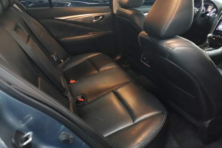 Used Infiniti Q50 2014 2.0T Luxury Edition Right Rear Seat