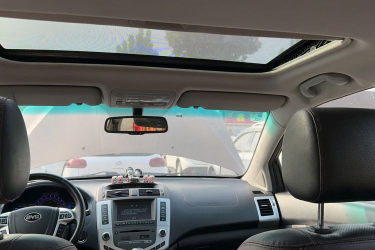 Used BYD S6 2014 2.4L Automatic Prestige 5-Seater
