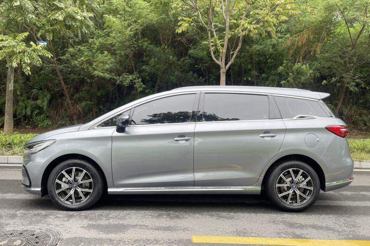 Used BYD Song MAX New Energy 2022 DM-i 105KM Flagship Model