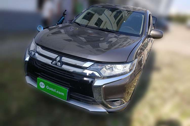 Used Mitsubishi Outlander 2016 2.0L Two-Wheel Drive Fashion Edition 5 Seats