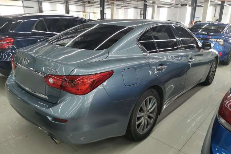 Used Infiniti Q50 2014 2.0T Luxury Edition Rear Right 45 Deg