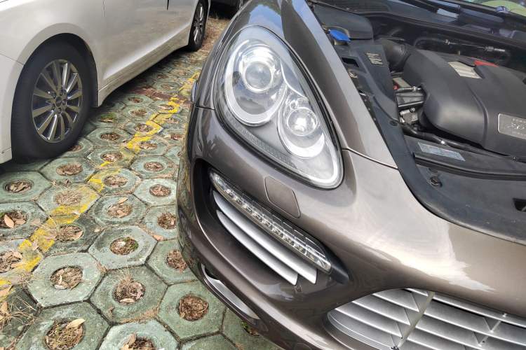 Used Porsche Cayenne 2011 Cayenne S Hybrid 3.0T
