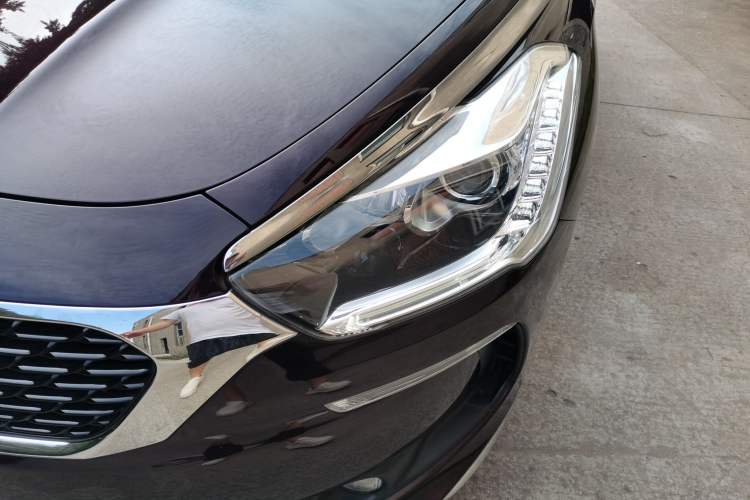 Used DS 5 2015 1.6T Luxury Edition THP160
