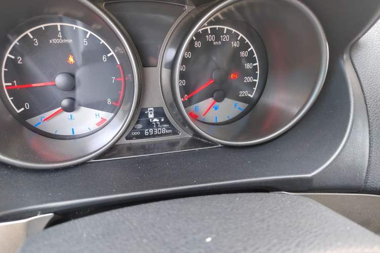 Used Geely Auto GX7 2015 Classic Edition 1.8L Manual Urban Model China V Standard
