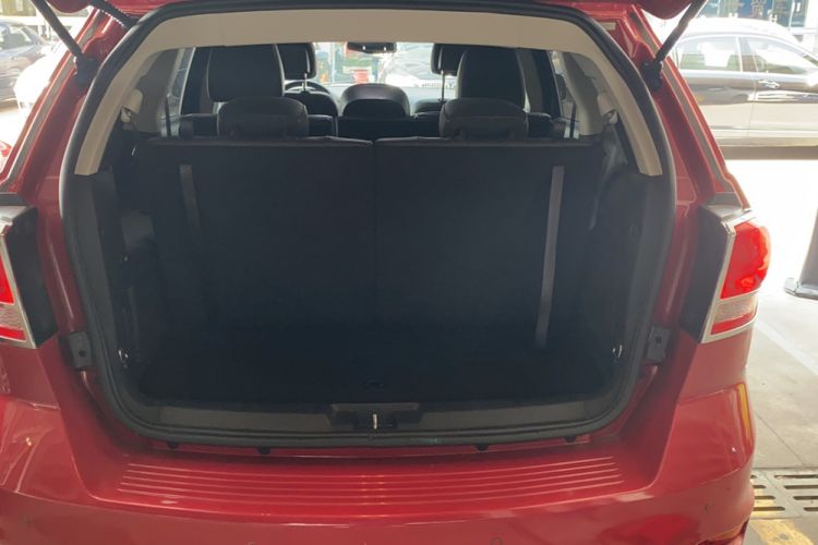 Used Dodge Journey 2013 2.4L Two-Wheel Drive Luxury Version
