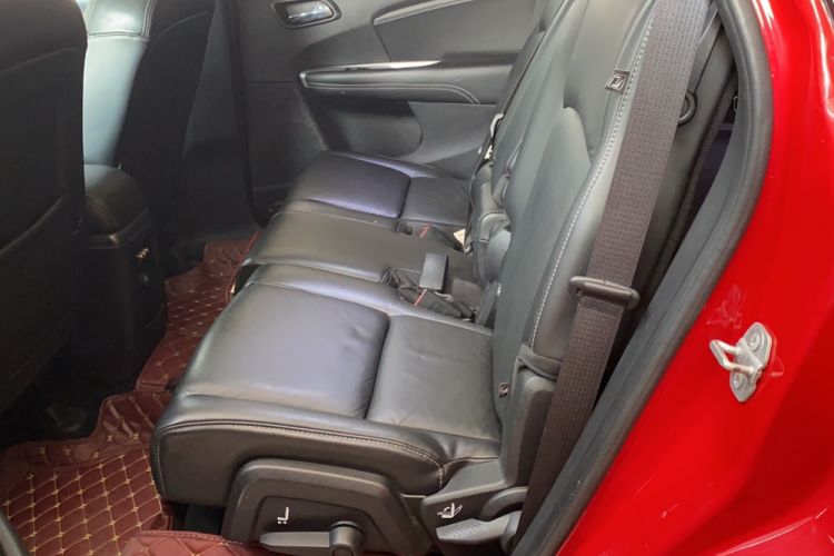 Used Dodge Journey 2013 2.4L Two-Wheel Drive Luxury Version
