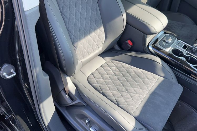 Used Hongqi HS7 2022 2.0T DCT Two-Wheel Drive Smart Connect Flagship Edition 7 Seats