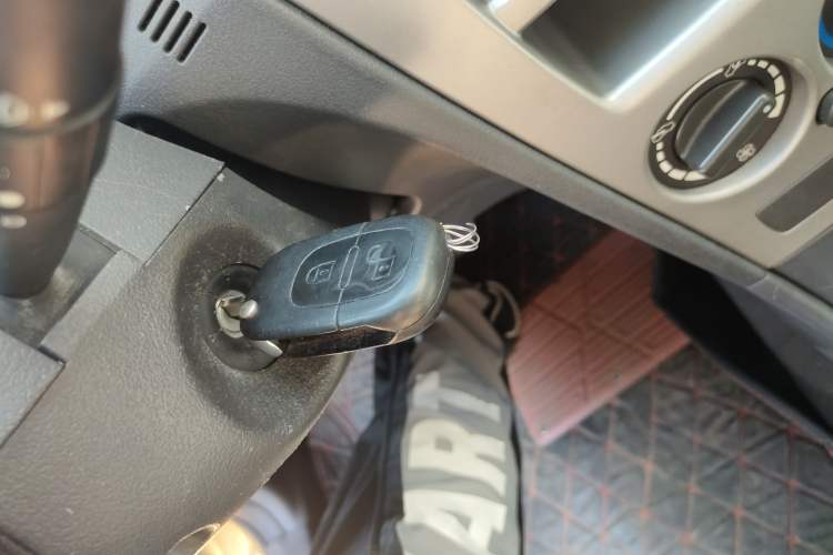 Used Dongfeng Aeolus H30 2010 1.6L Manual Zunya Trim