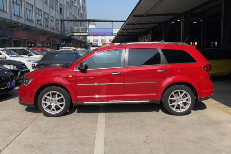 Used Dodge Journey 2013 2.4L Two-Wheel Drive Luxury Version
