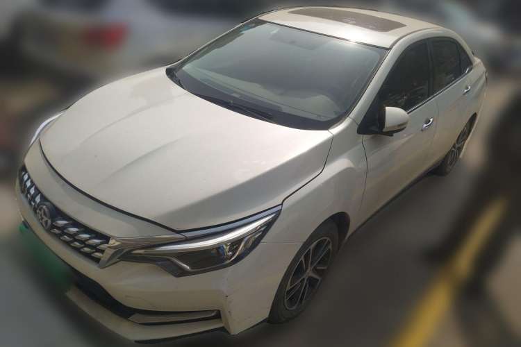 Used Venucia D60 2019 1.6L XL Manual SmartConnect Elite Edition