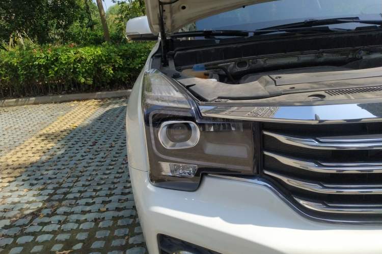 Used GAC Trumpchi GS7 2017 280T Two-Wheel Drive Luxury Model