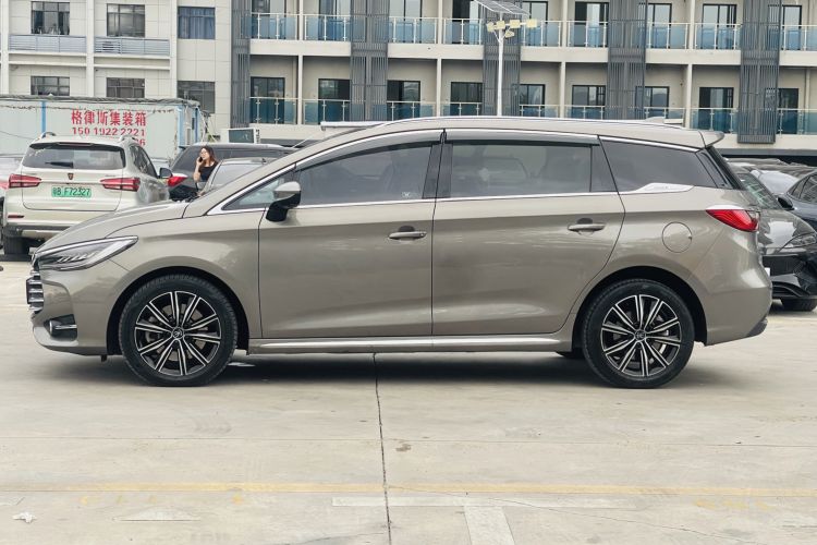 Used BYD Song MAX New Energy 2019 DM 1.5T Smart Connect Zhiyao Model 6-Seater China V Emission Standard
