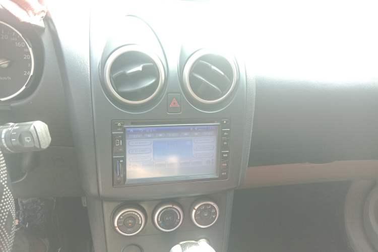 Used Nissan Qashqai 2010 20X LE CVT 2WD Audio And AC Panel