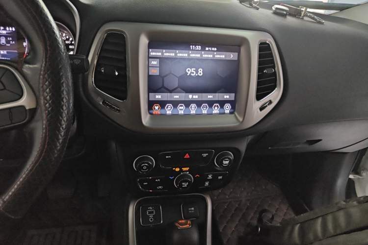 Used Jeep Compass 2019 220T Automatic Enjoyment Version
