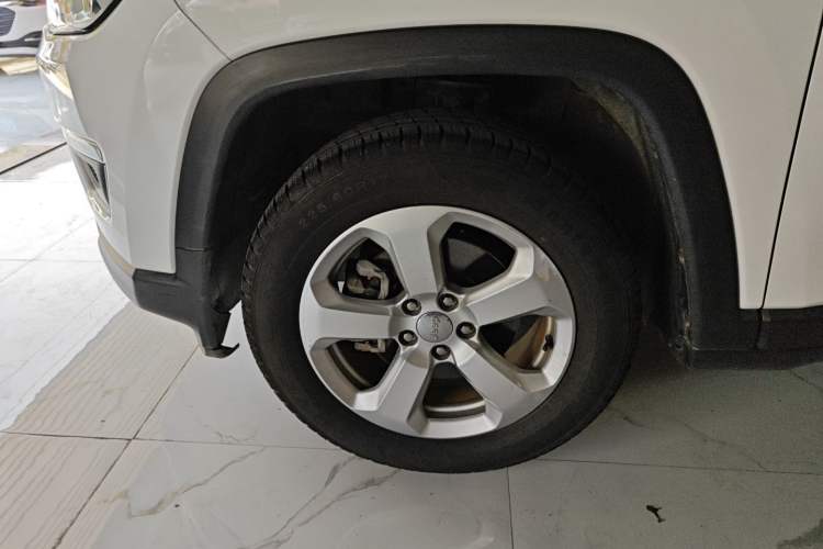 Used Jeep Compass 2019 220T Automatic Enjoyment Version
