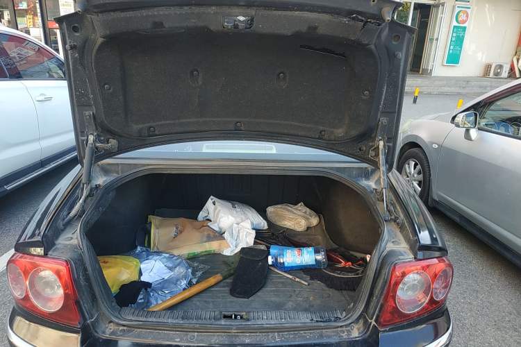 Used Hyundai MoInca 2009 2.0L Manual Luxury Edition GL
