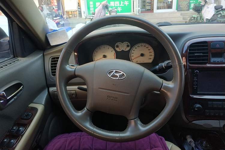 Used Hyundai MoInca 2009 2.0L Manual Luxury Edition GL
