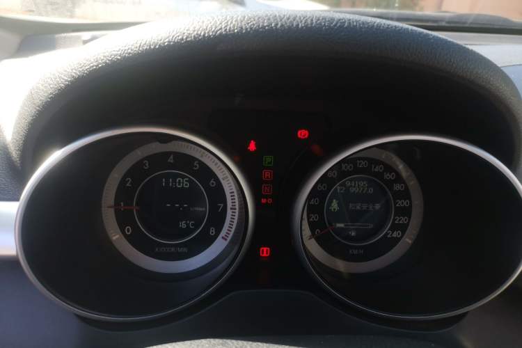 Used Bestune X80 2013 2.0L automatic luxury version
