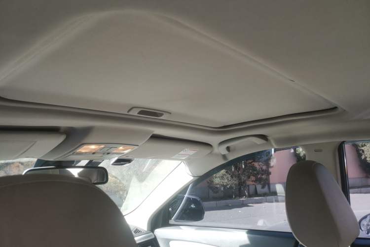 Used Bestune X80 2013 2.0L automatic luxury version
