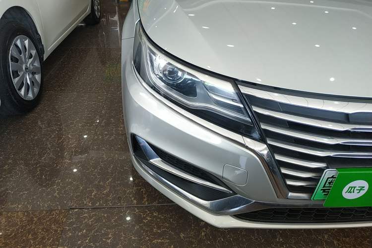 Used Roewe i6 New Energy 2017 45T Hybrid Connect & Smart Enjoyment Edition
