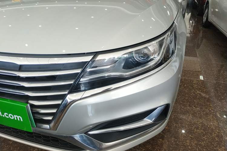 Used Roewe i6 New Energy 2017 45T Hybrid Connect & Smart Enjoyment Edition
