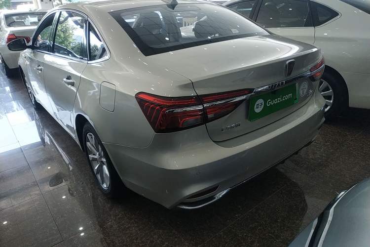 Used Roewe i6 New Energy 2017 45T Hybrid Connect & Smart Enjoyment Edition
