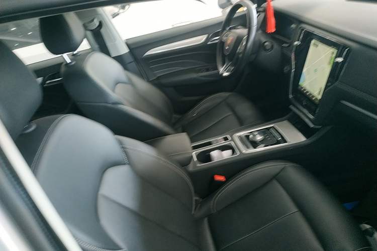 Used Roewe i6 New Energy 2017 45T Hybrid Connect & Smart Enjoyment Edition
