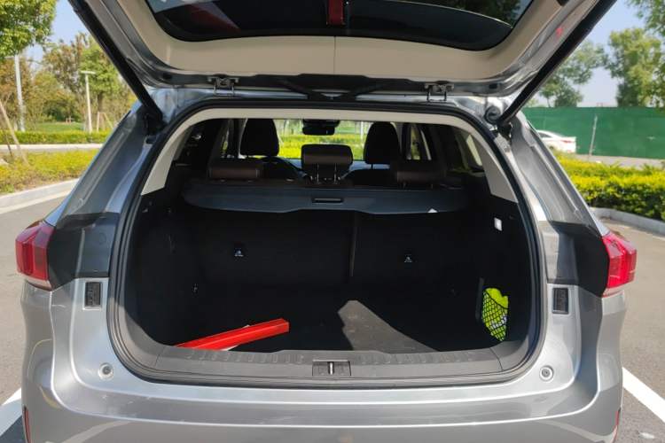 Used Wey VV6 2020 2.0T Two-Wheel Drive Smart Enjoyment+