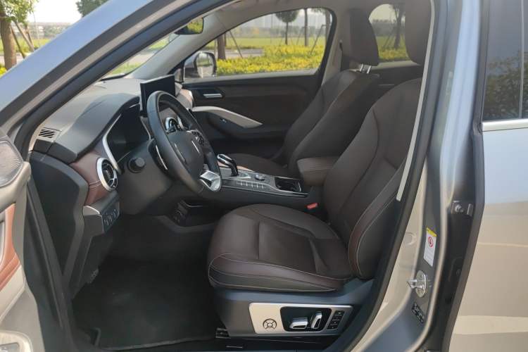 Used Wey VV6 2020 2.0T Two-Wheel Drive Smart Enjoyment+