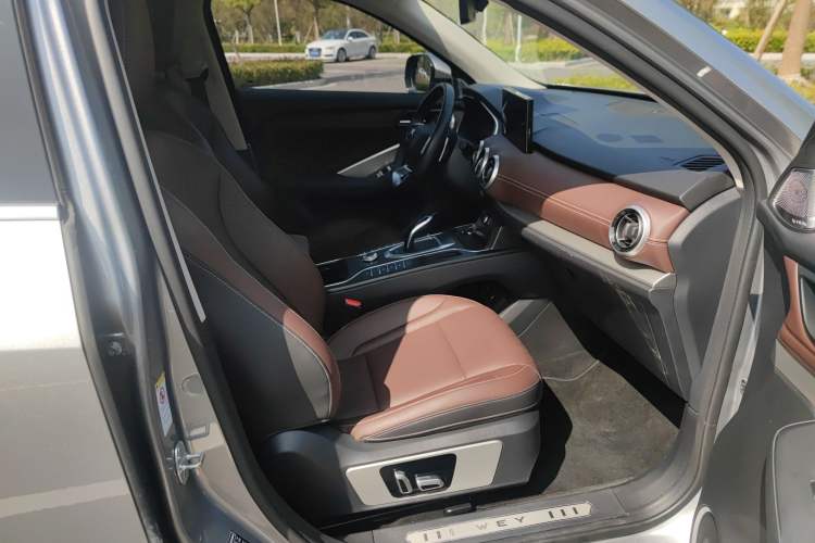 Used Wey VV6 2020 2.0T Two-Wheel Drive Smart Enjoyment+