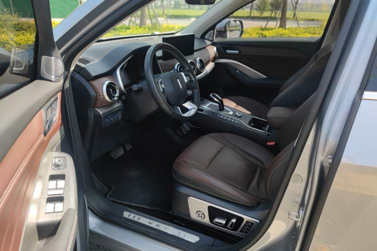 Used Wey VV6 2020 2.0T Two-Wheel Drive Smart Enjoyment+