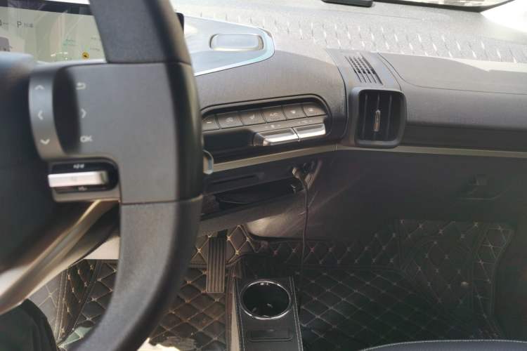 Used Baojun KiWi EV 2022 Artist Lite Edition Lithium Iron Phosphate
