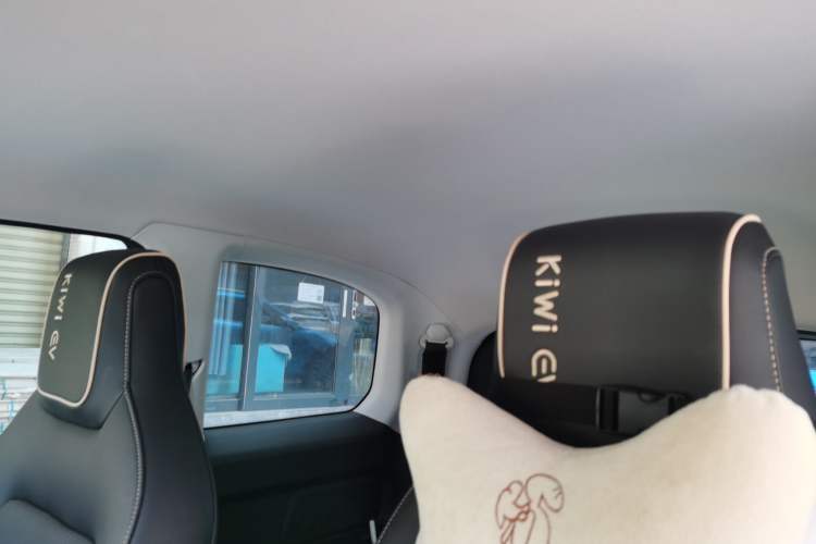 Used Baojun KiWi EV 2022 Artist Lite Edition Lithium Iron Phosphate
